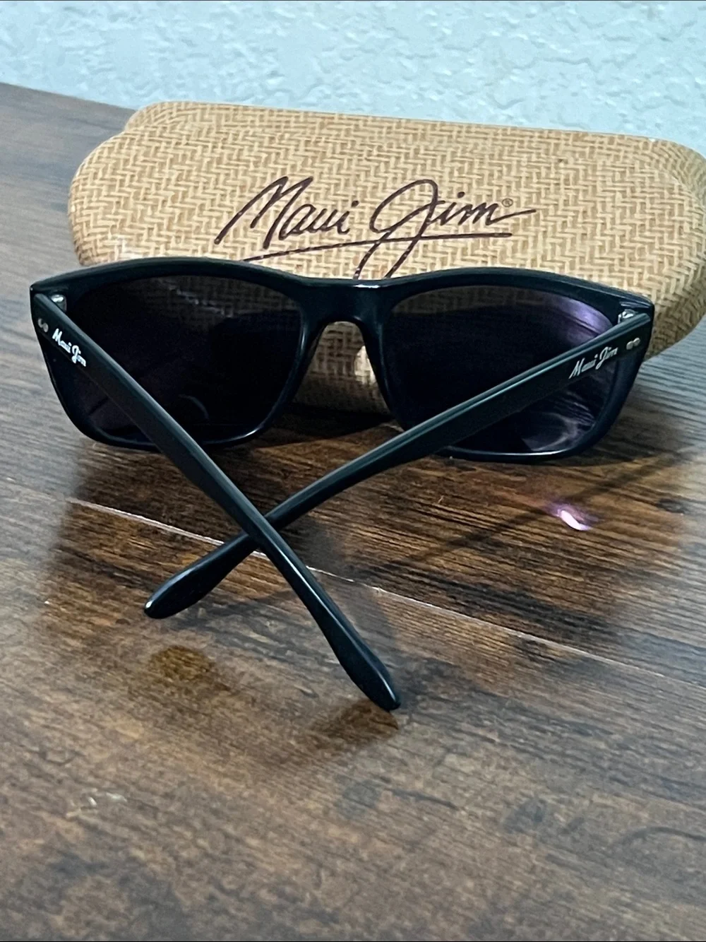 Maui Jim Black Sunglasses with Brown Lens and Tan Case